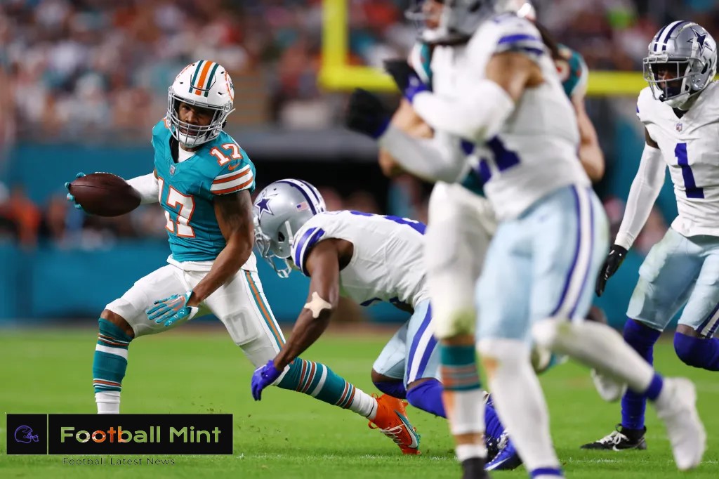 Jaylen Waddle makes Miami Dolphins history on Christmas Eve